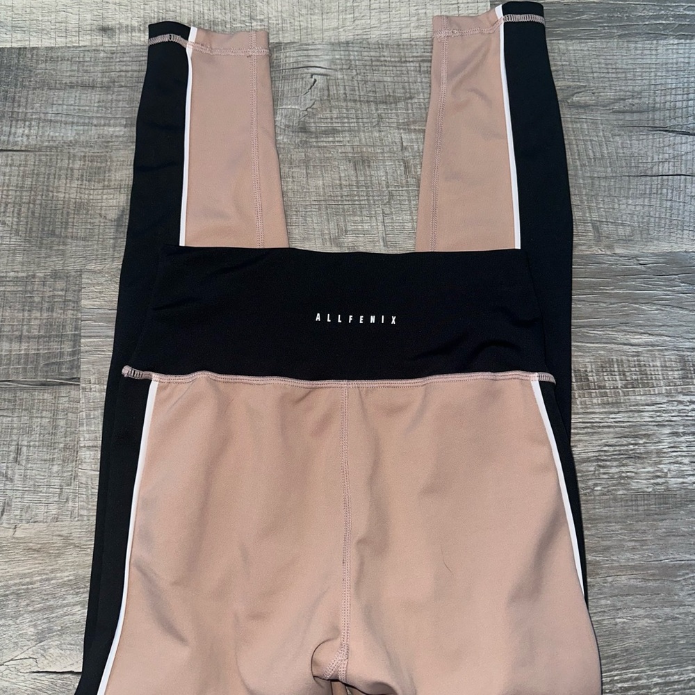 AllFenix Women's Stylish Black and Tan Leggings